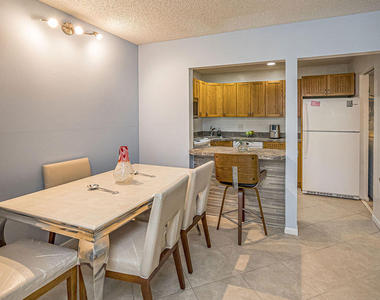 539 Shady Pine Way - Photo Thumbnail 9