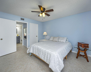 539 Shady Pine Way - Photo Thumbnail 20