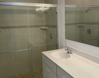 435 Sw Lakota Avenue - Photo Thumbnail 7