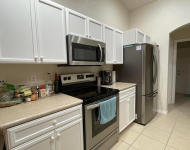 435 Sw Lakota Avenue - Photo Thumbnail 8