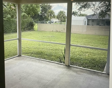 435 Sw Lakota Avenue - Photo Thumbnail 10
