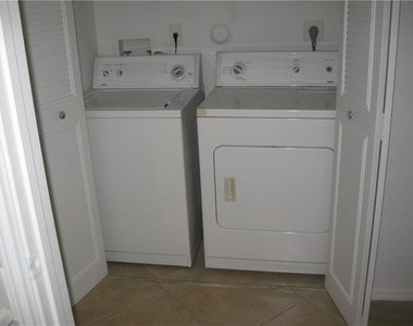 2647 Nw 33rd Street - Photo Thumbnail 3
