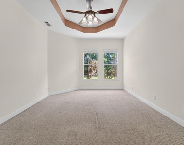 854 Sw St Tropez Court - Photo Thumbnail 23