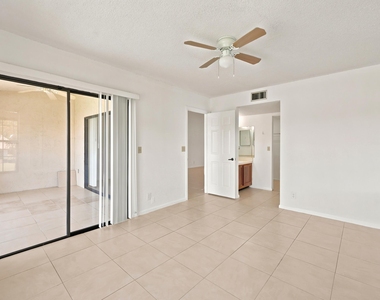 2600 Greenwood Terrace - Photo Thumbnail 12