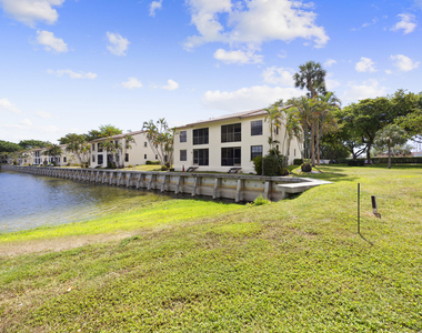 2600 Greenwood Terrace - Photo Thumbnail 26