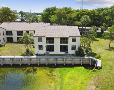 2600 Greenwood Terrace - Photo Thumbnail 31