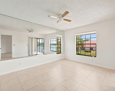 2600 Greenwood Terrace - Photo Thumbnail 10