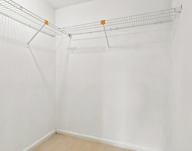 2600 Greenwood Terrace - Photo Thumbnail 15