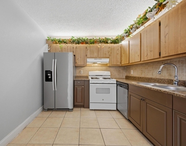 105 Woodland Road - Photo Thumbnail 16