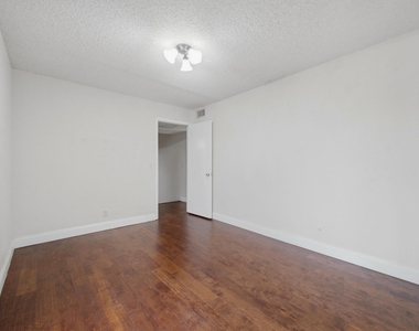 105 Woodland Road - Photo Thumbnail 29