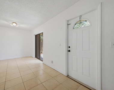 105 Woodland Road - Photo Thumbnail 6