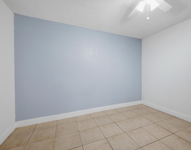 105 Woodland Road - Photo Thumbnail 9