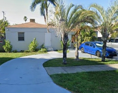 1824 Roosevelt Street - Photo Thumbnail 10