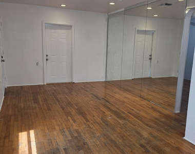 1824 Roosevelt Street - Photo Thumbnail 4