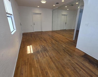 1824 Roosevelt Street - Photo Thumbnail 1