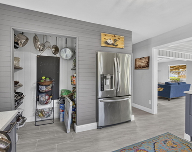 338 Hunter Street - Photo Thumbnail 17