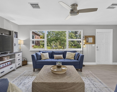 338 Hunter Street - Photo Thumbnail 7