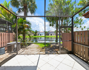 10691 Nw 14th Street - Photo Thumbnail 4