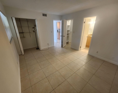1125 Ne 16th Place - Photo Thumbnail 19