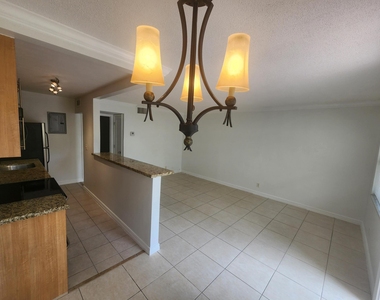 1125 Ne 16th Place - Photo Thumbnail 1