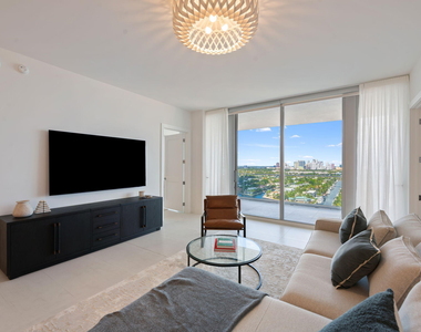153 N Seabreeze Boulevard - Photo Thumbnail 17