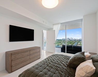153 N Seabreeze Boulevard - Photo Thumbnail 26