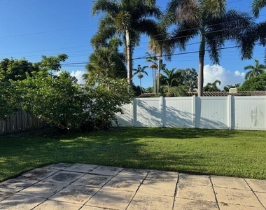 2624 Ne 8th Court - Photo Thumbnail 17