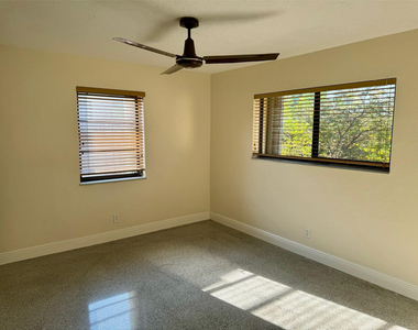 2624 Ne 8th Court - Photo Thumbnail 10