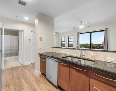 511 Lucerne Avenue - Photo Thumbnail 16