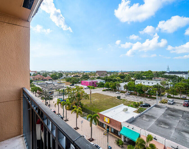 511 Lucerne Avenue - Photo Thumbnail 24