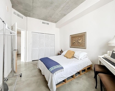 234 Ne 3rd Street - Photo Thumbnail 9