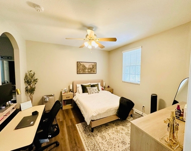 4802 W Bexley Park Drive - Photo Thumbnail 12