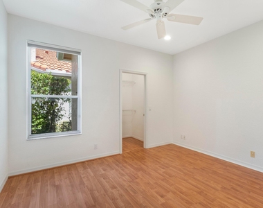 5279 Brookview Drive - Photo Thumbnail 24