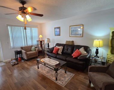 357 Markham P - Photo Thumbnail 1