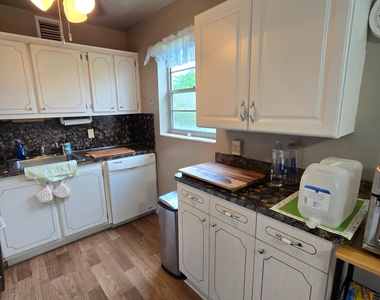 357 Markham P - Photo Thumbnail 3