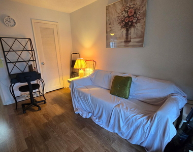 357 Markham P - Photo Thumbnail 9