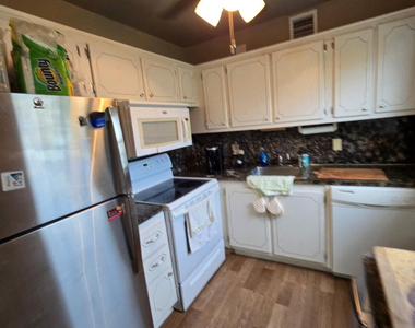 357 Markham P - Photo Thumbnail 4