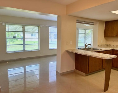 7470 Nw 7th Place - Photo Thumbnail 7