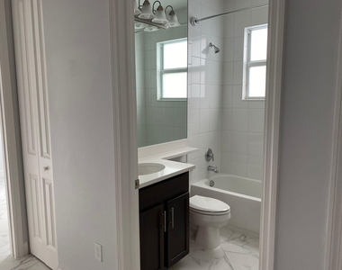 12049 Sw Jasper Lake Way - Photo Thumbnail 11