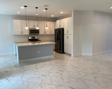 12049 Sw Jasper Lake Way - Photo Thumbnail 3