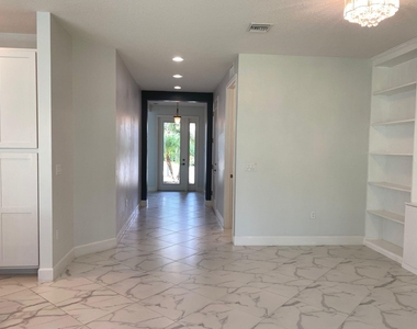 12049 Sw Jasper Lake Way - Photo Thumbnail 7