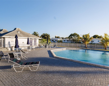 8205 Nw 61st Street - Photo Thumbnail 30