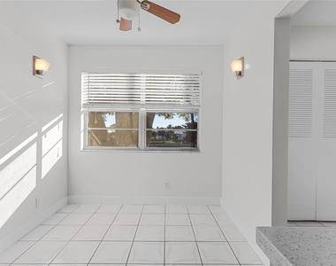 8205 Nw 61st Street - Photo Thumbnail 3