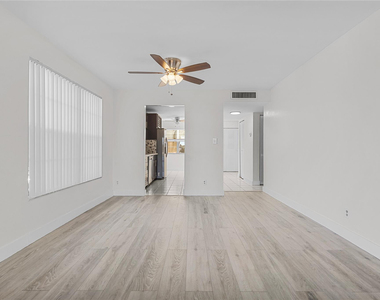 8205 Nw 61st Street - Photo Thumbnail 13