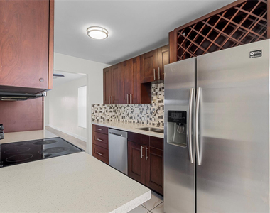 8205 Nw 61st Street - Photo Thumbnail 7
