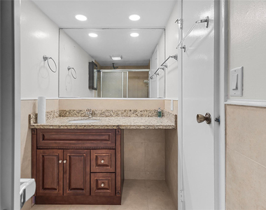 8205 Nw 61st Street - Photo Thumbnail 21