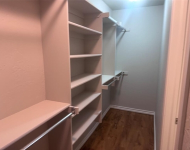 2412 Nw 157th Terrace - Photo Thumbnail 12