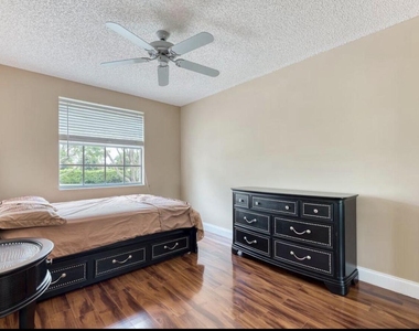 9217 Boca Gardens Circle S - Photo Thumbnail 15