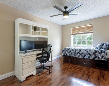 9217 Boca Gardens Circle S - Photo Thumbnail 13