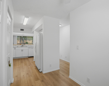 8296 Nw 24th Street - Photo Thumbnail 3